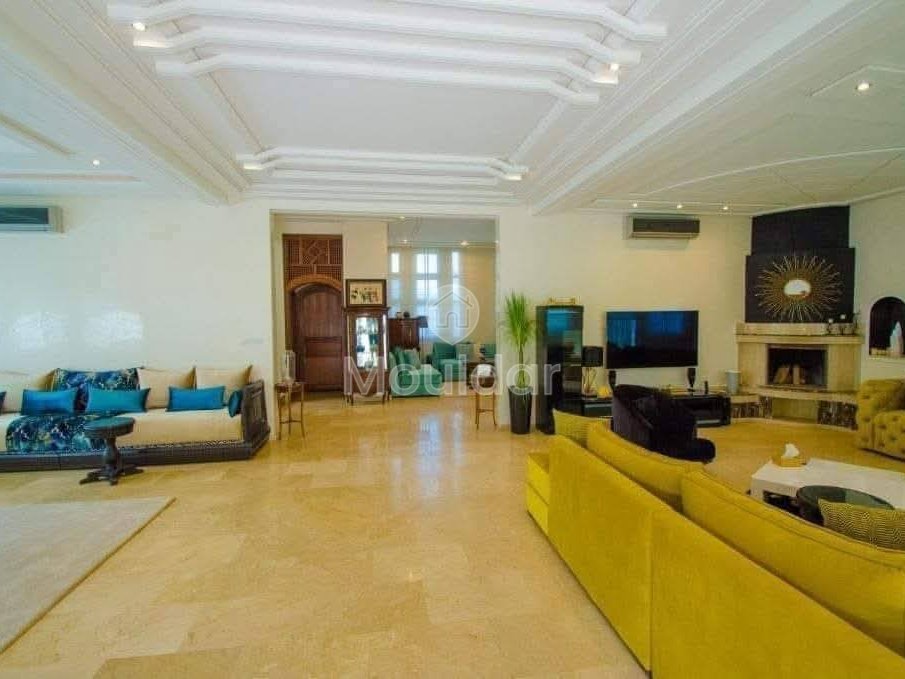 Elegant Villa for Sale in Fes - 541m² of Exception - Photo 3