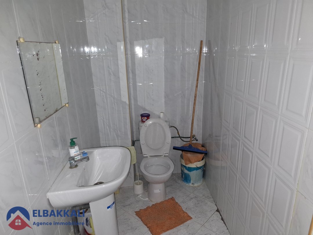 مكتب للإيجار في وسط مدينة طنجة: 80م² مع 4 غرف - Photo 7