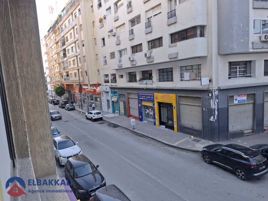 مكتب للإيجار في وسط مدينة طنجة: 80م² مع 4 غرف - Photo 4