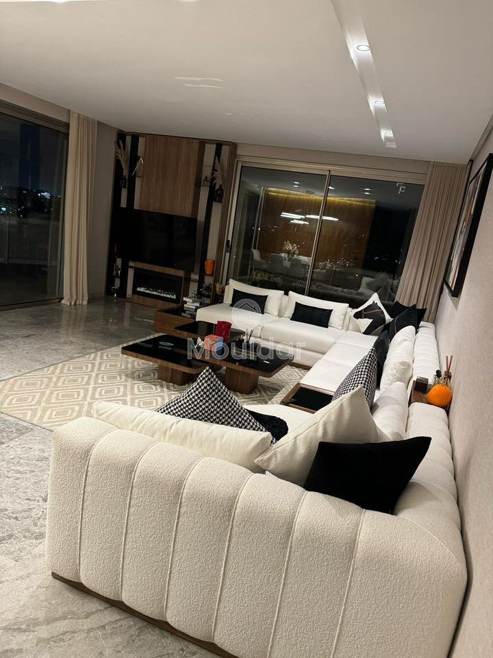 شقة حديثة للإيجار في مدينة كازابلانكا المالية، 226م² - Photo 1