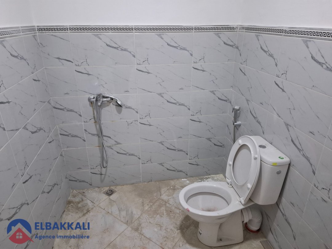 مساحة مكتب للإيجار في طنجة - دراسية، 85م² - Photo 12