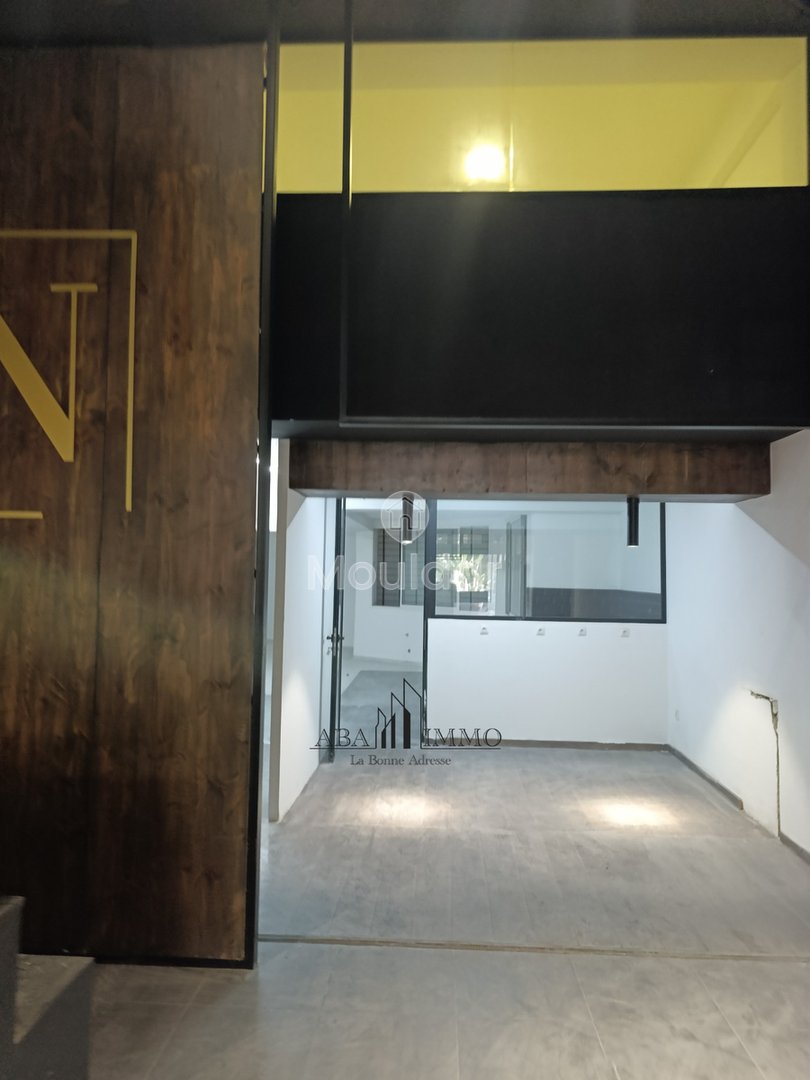 مساحة تجارية للإيجار: 220 متر مربع في قلب غوثييه - Photo 7