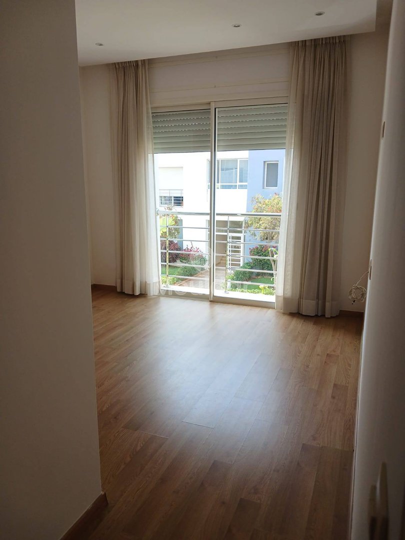 Studio de vânzare în Dar Bouazza: 73m² de confort - Photo 3