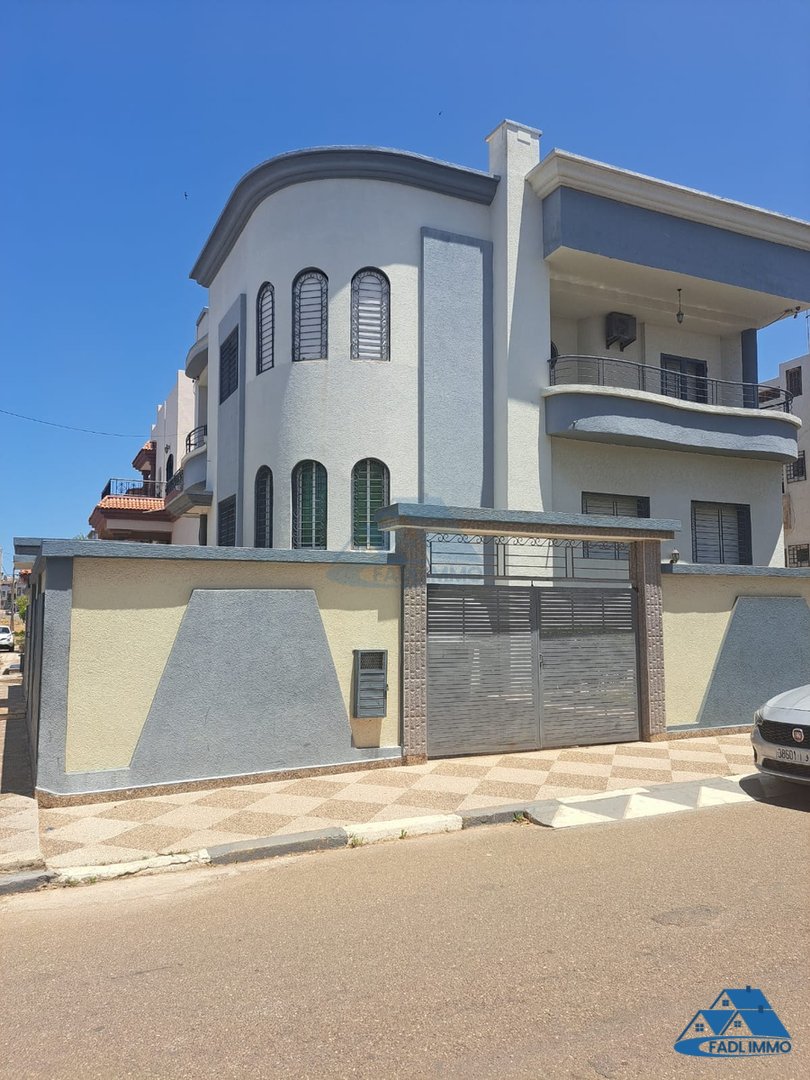 VENTA VILLA ELEGANTE EN EL BARRIO OULED OUJIH KENITRA - Photo 1