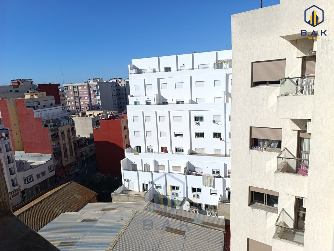 Apartamento en venta en el centro de Kénitra: Elegancia y confort - Photo 9