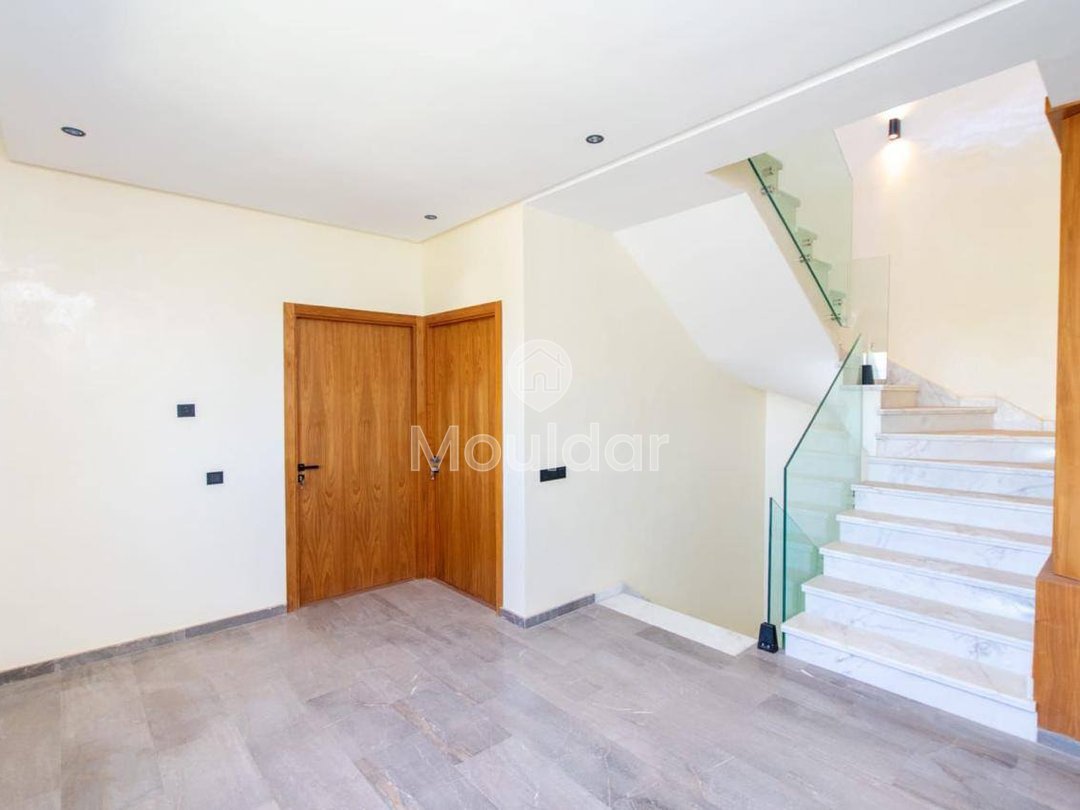 Marrakeş'te Satılık Geniş Villa - 4 Çekici Yatak Odası - Photo 10