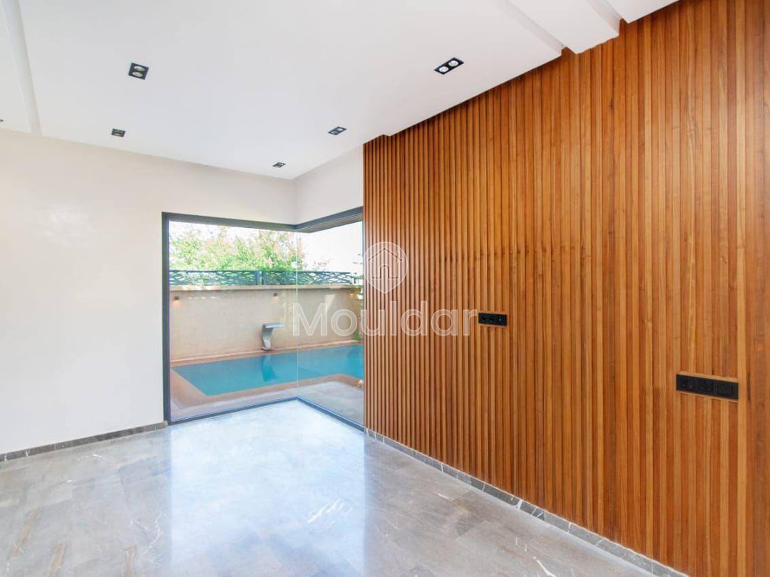 Marrakeş'te Satılık Geniş Villa - 4 Çekici Yatak Odası - Photo 3