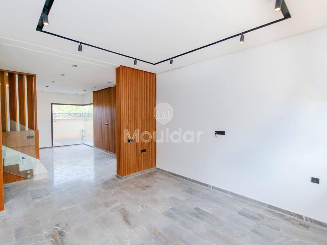 Marrakeş'te Satılık Geniş Villa - 4 Çekici Yatak Odası - Photo 4