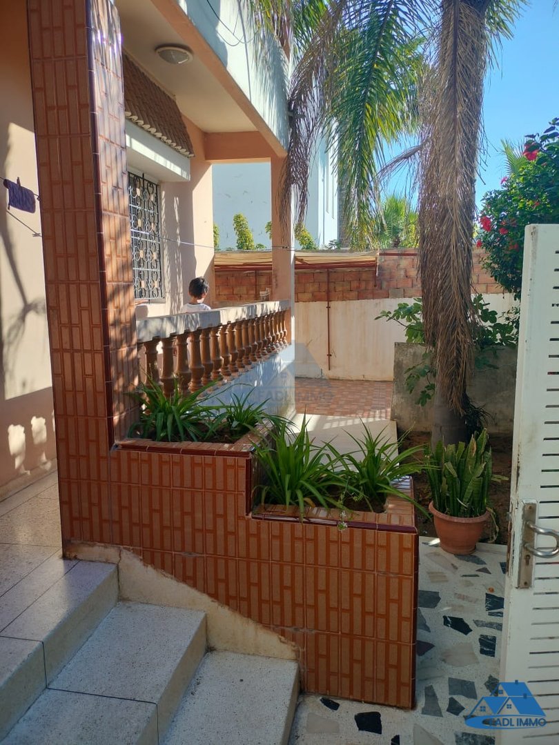 VENTA VILLA A RENOVAR EN BIR RAMI AL LADO DE LA MEZQUITA BADR KENITRA - Photo 1