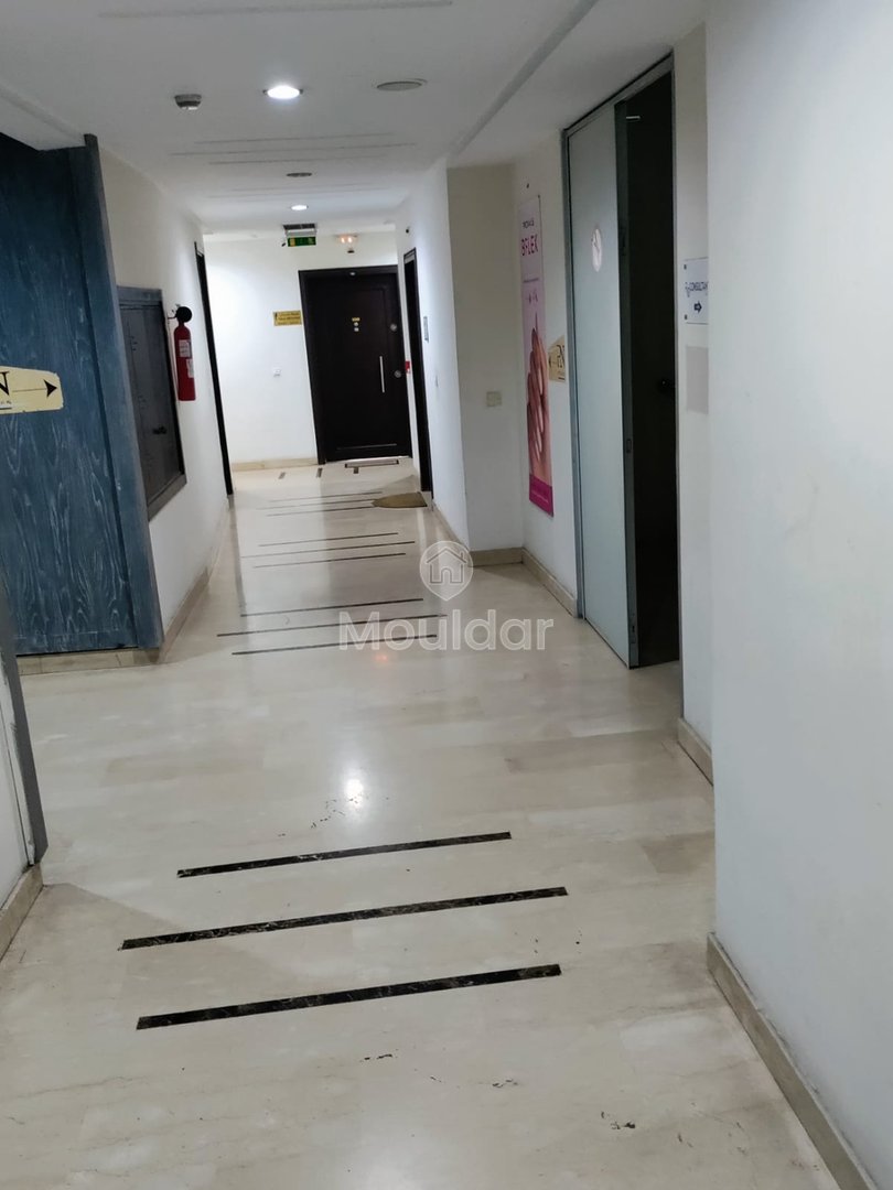 Oficina en Alquiler en Casablanca Sidi Belyout, 63m² de Espacio - Photo 1