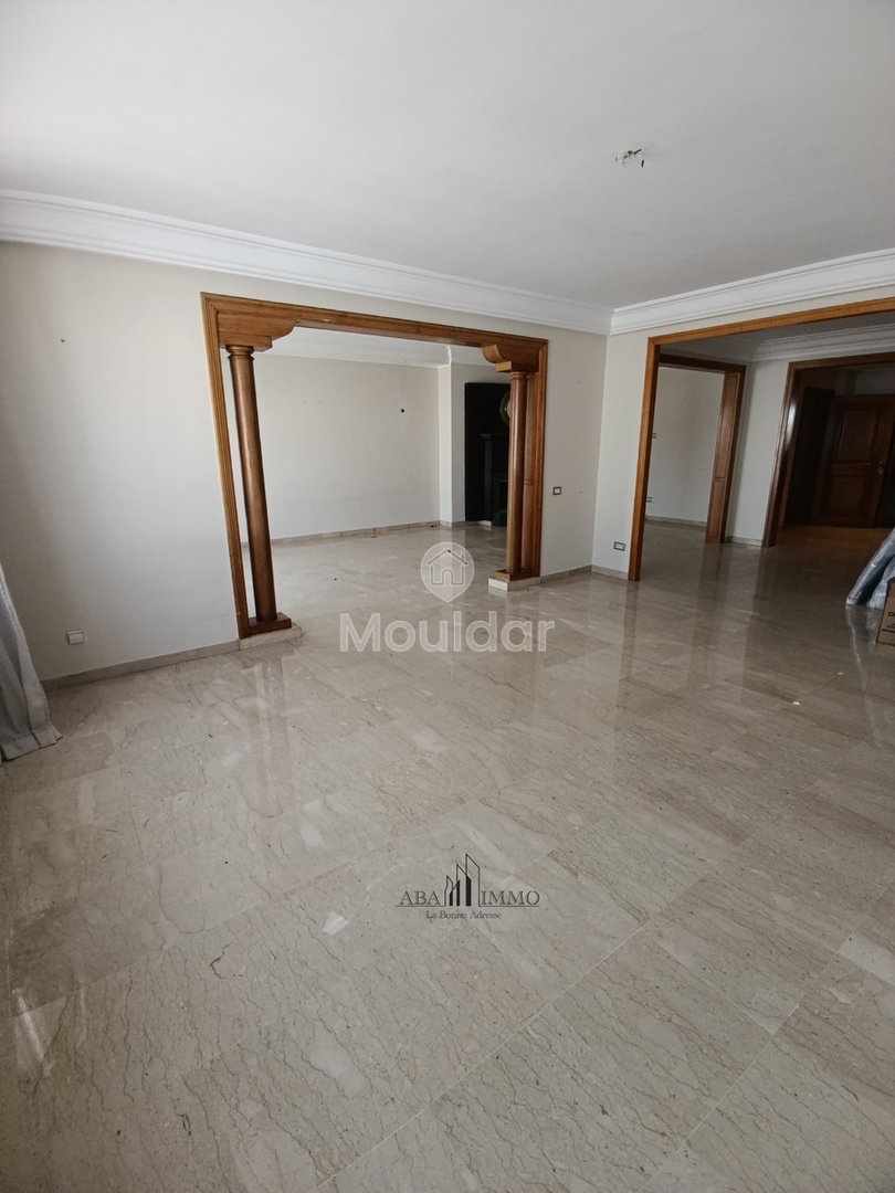 Spacious apartment for sale in Casablanca Maarif - 169 m² - Photo 2