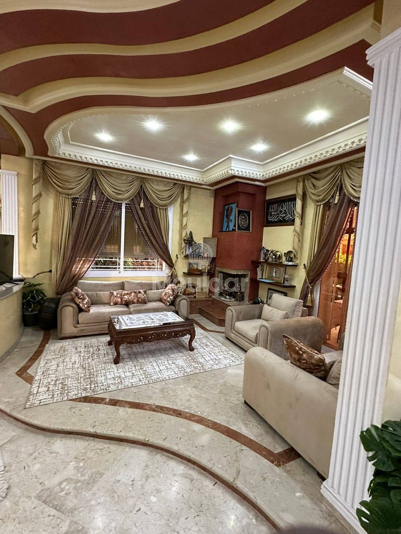 Villa Luxueuse à Vendre à Casablanca, 4 Chambres, 400 m² - Photo 1