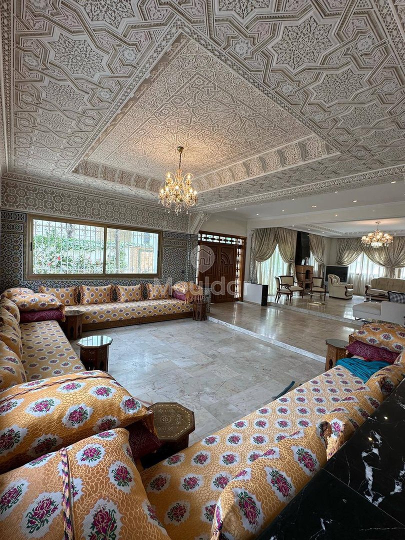 بيع فيلا فسيحة في الدار البيضاء - سيدي مروان، 4 غرف نوم - Photo 1