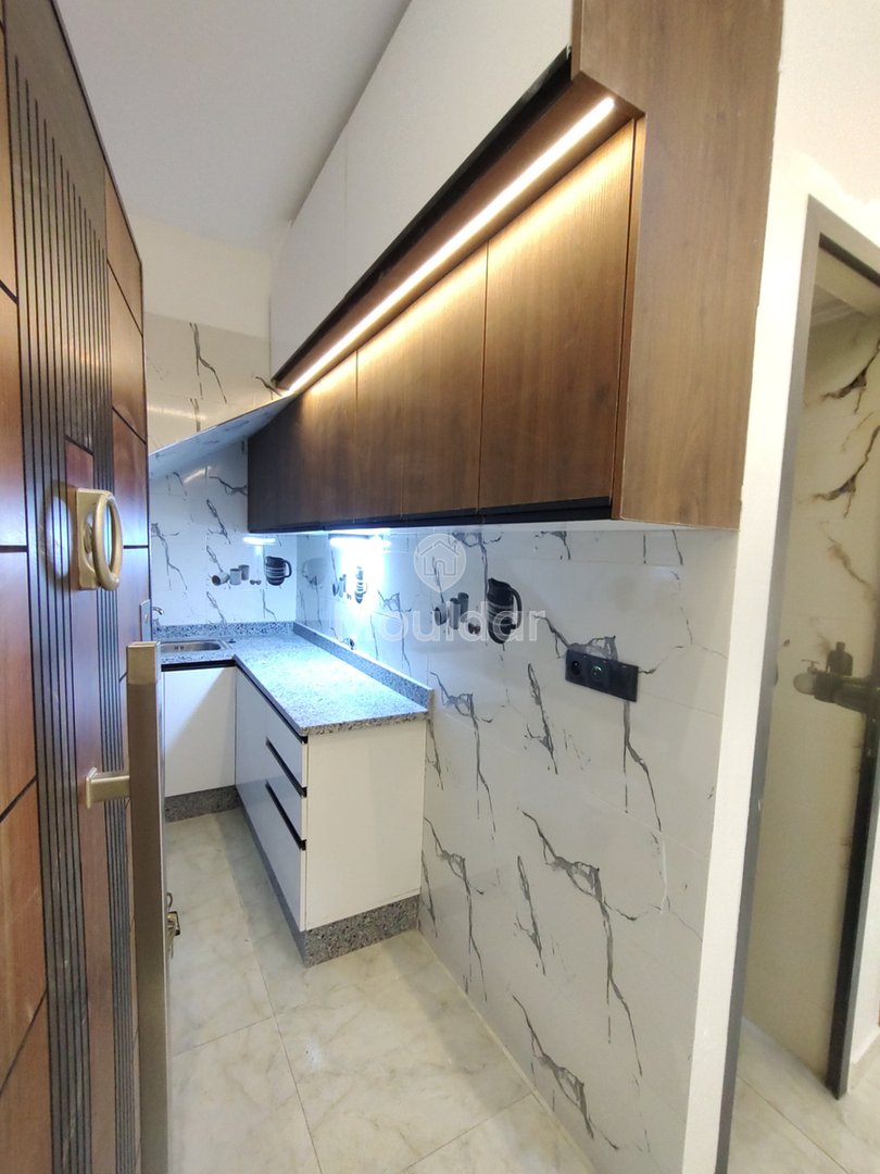 Elegant House in Khouribga: 8 Bedrooms and Garage - Photo 16