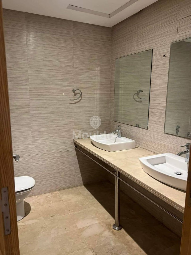 شقة رائعة للايجار في الدار البيضاء - الواحة، 4 غرف نوم - Photo 8