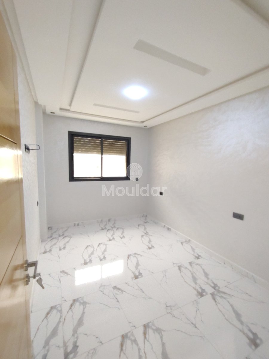 Maison Élégante à Khouribga: 8 Chambres et Garage - Photo 3