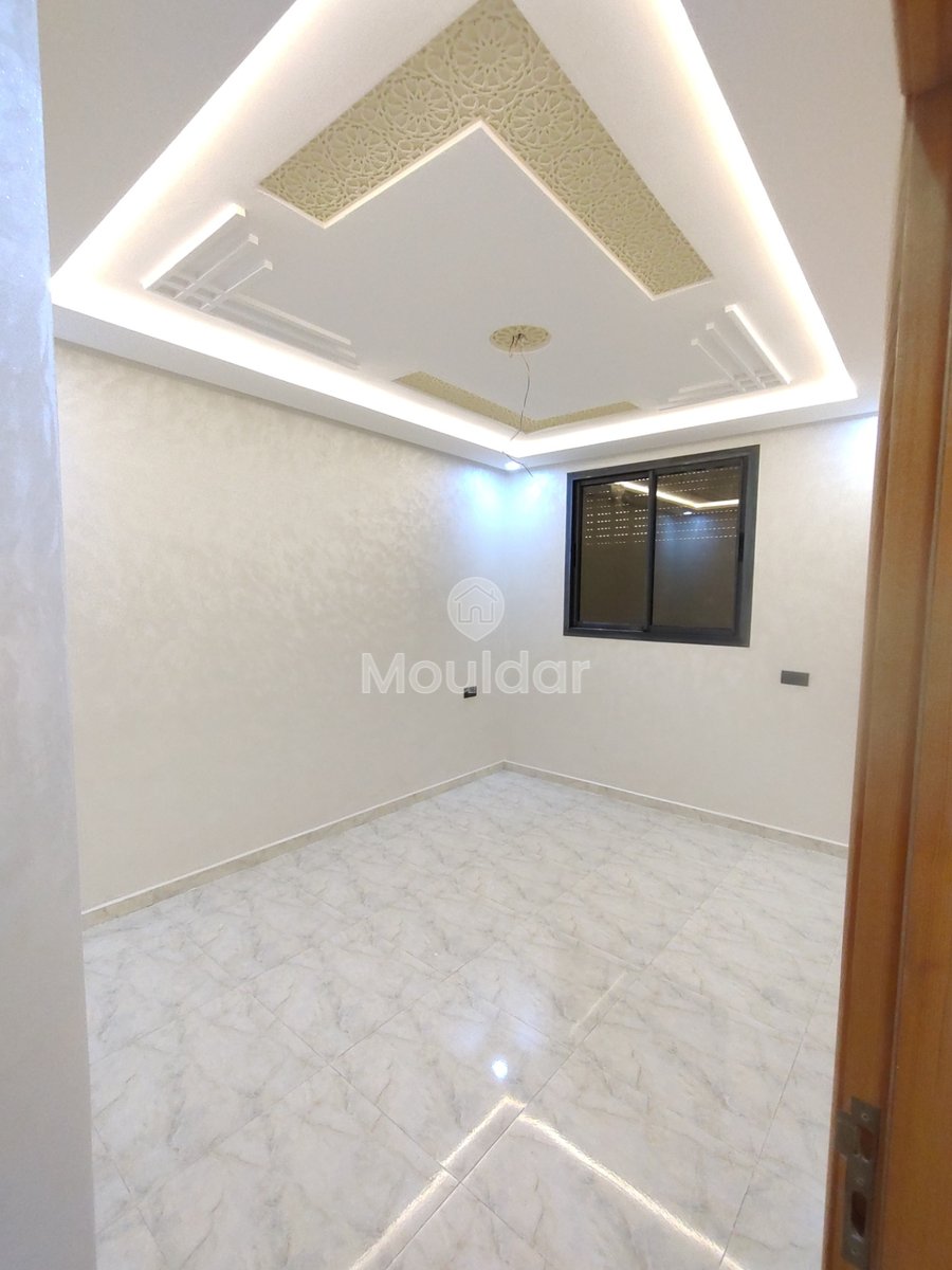 Maison Élégante à Khouribga: 8 Chambres et Garage - Photo 2