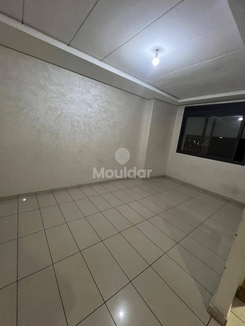 Charming 2-Bedroom Apartment for Sale in Sidi Maarouf - Photo 1