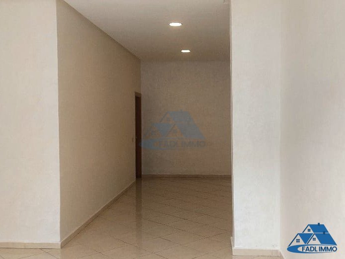 Sale of a magnificent 40 m² shop in Maamora Kenitra - Photo 5
