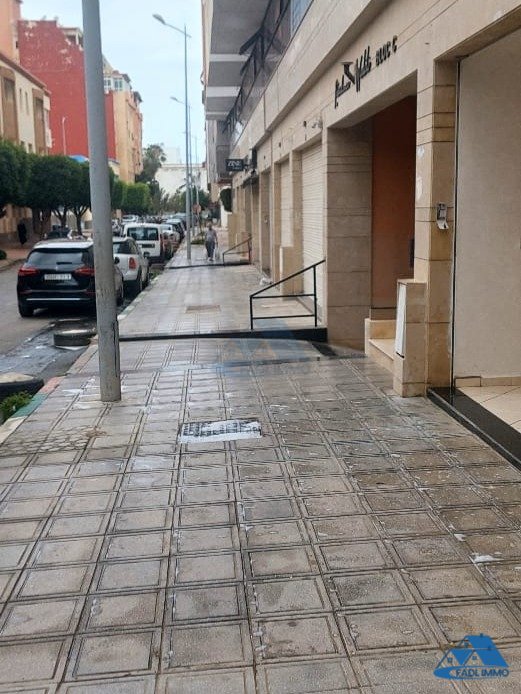 Sale of a magnificent 40 m² shop in Maamora Kenitra - Photo 2