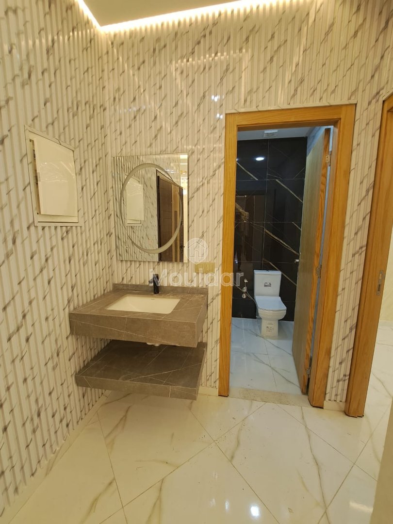 Stunning Apartment in Mehdia: 4 Bedrooms, 240m² to Seize - Photo 32