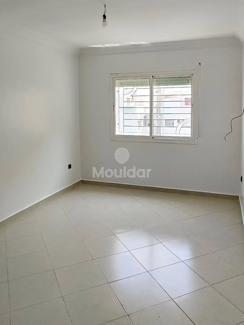 Para alugar: Apartamento espaçoso de 3 quartos no coração de Kenitra - Photo 1