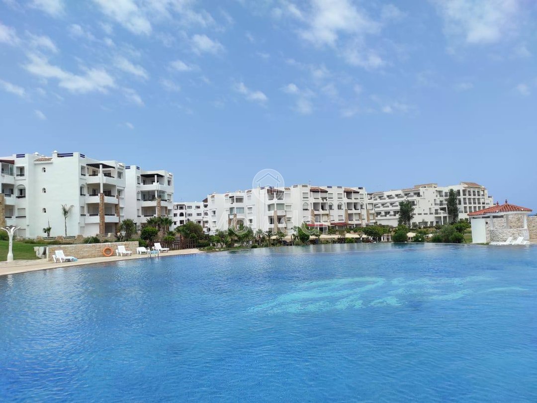 Escape to Marina Smir: Comfortable and Chic Holiday Apartment - Photo 15