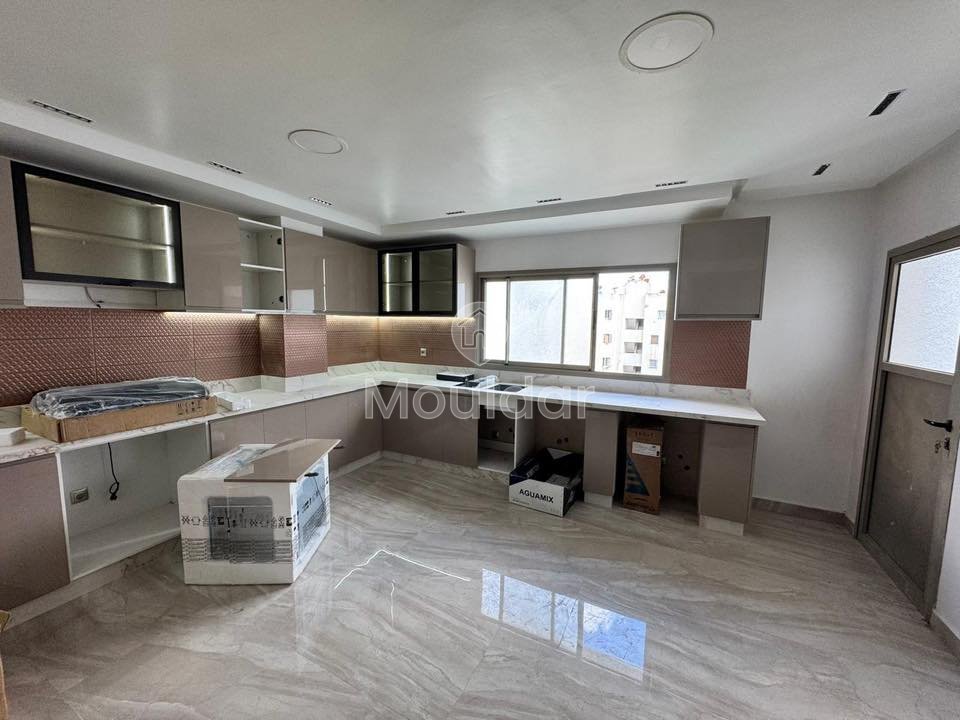 شقة جميلة للإيجار في الدار البيضاء - 4 غرف فسيحة - Photo 14