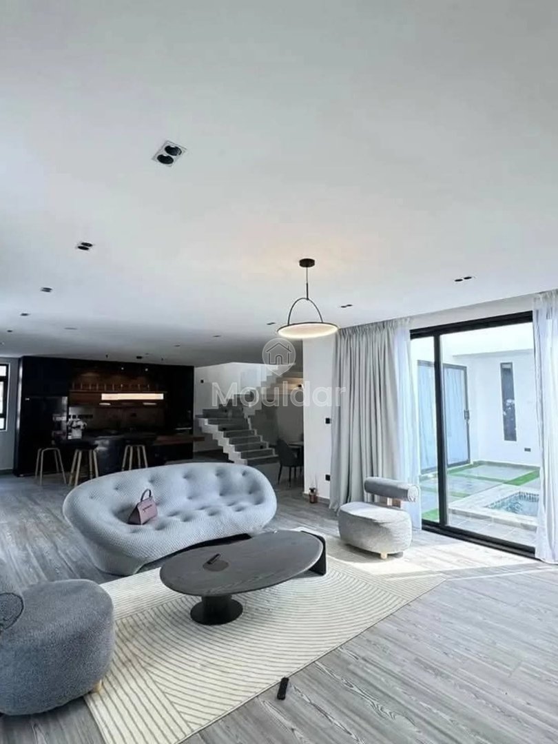 فيلا فسيحة للبيع في الدار البيضاء: 5 غرف استثنائية - Photo 1