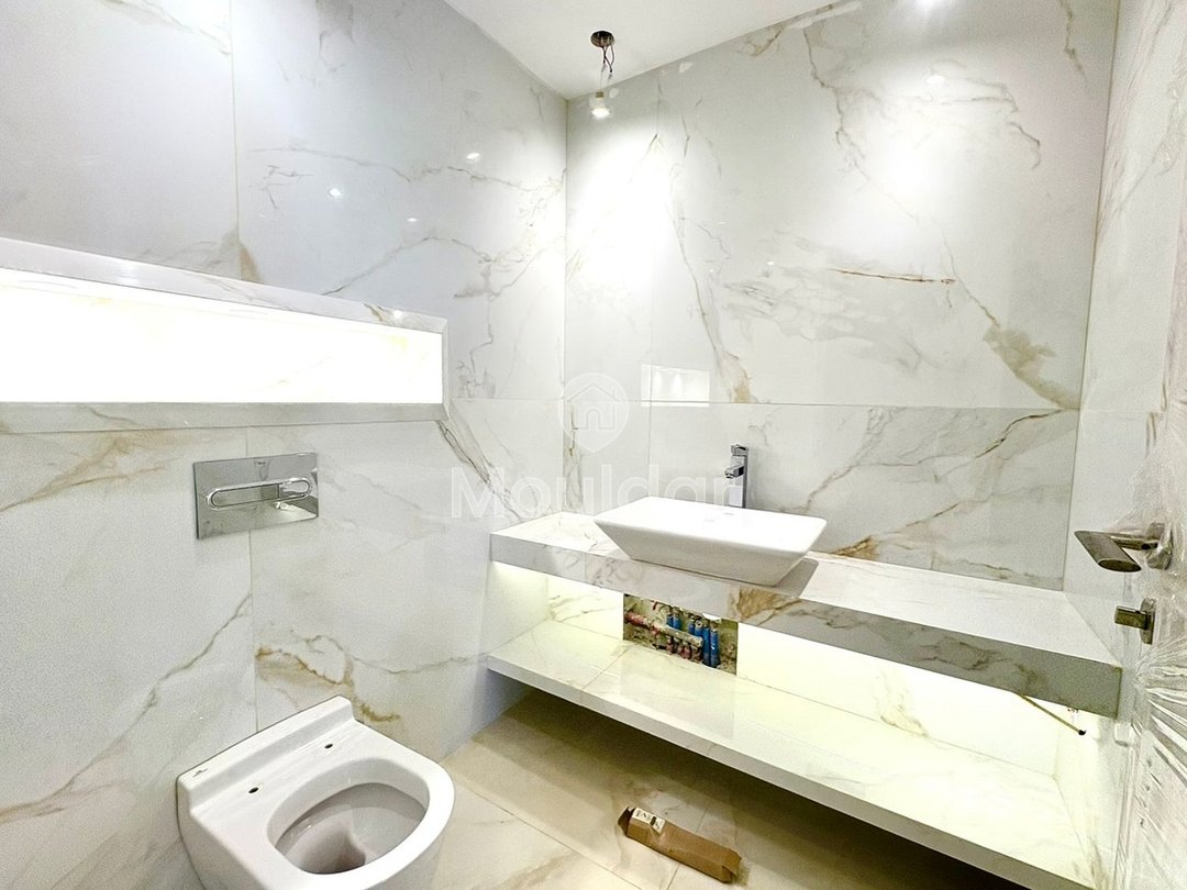 Spacious apartment for sale in Casablanca - 3 bedrooms, 185m² - Photo 10