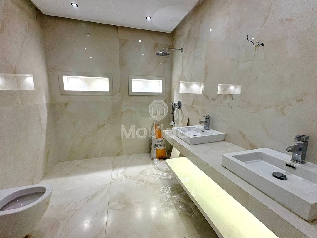 Spacious apartment for sale in Casablanca - 3 bedrooms, 185m² - Photo 9