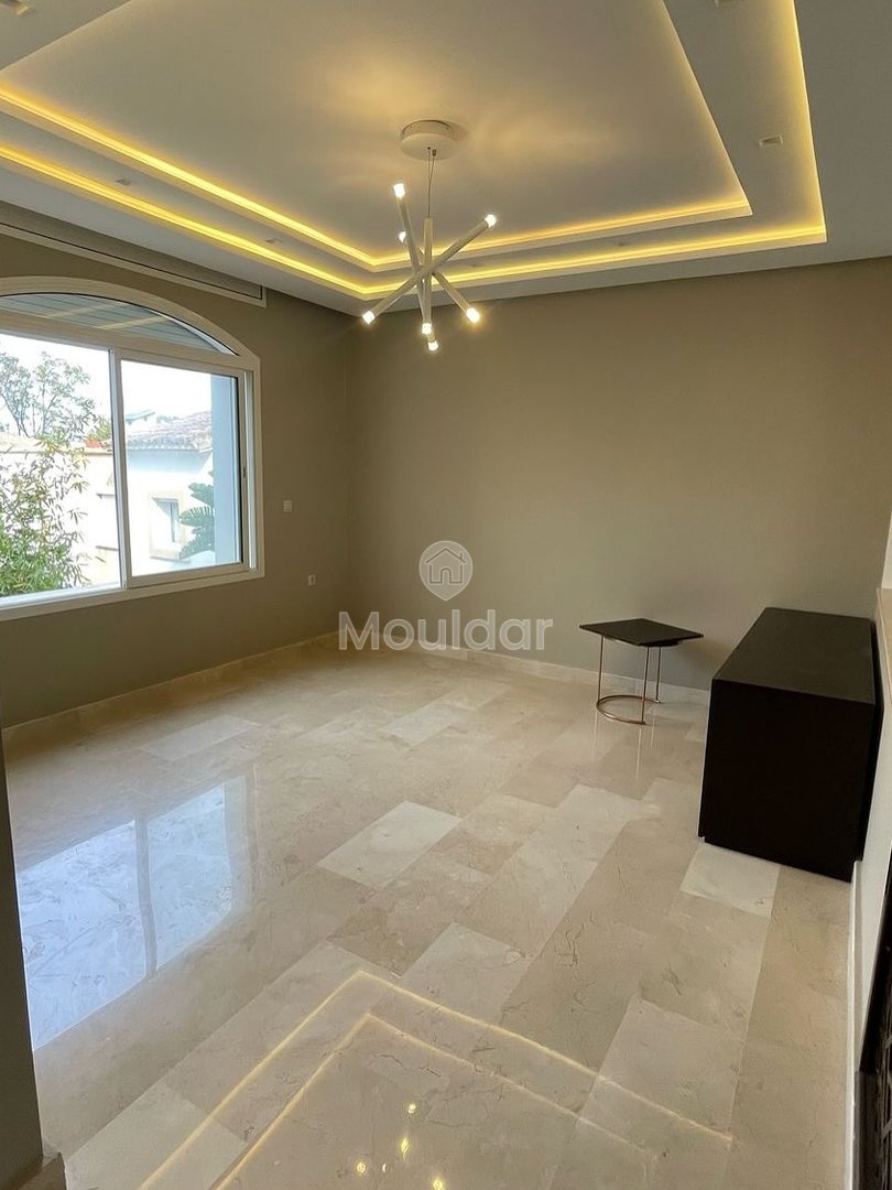Vila de vis în Tanger: 4 camere, 375 m² de prins - Photo 1