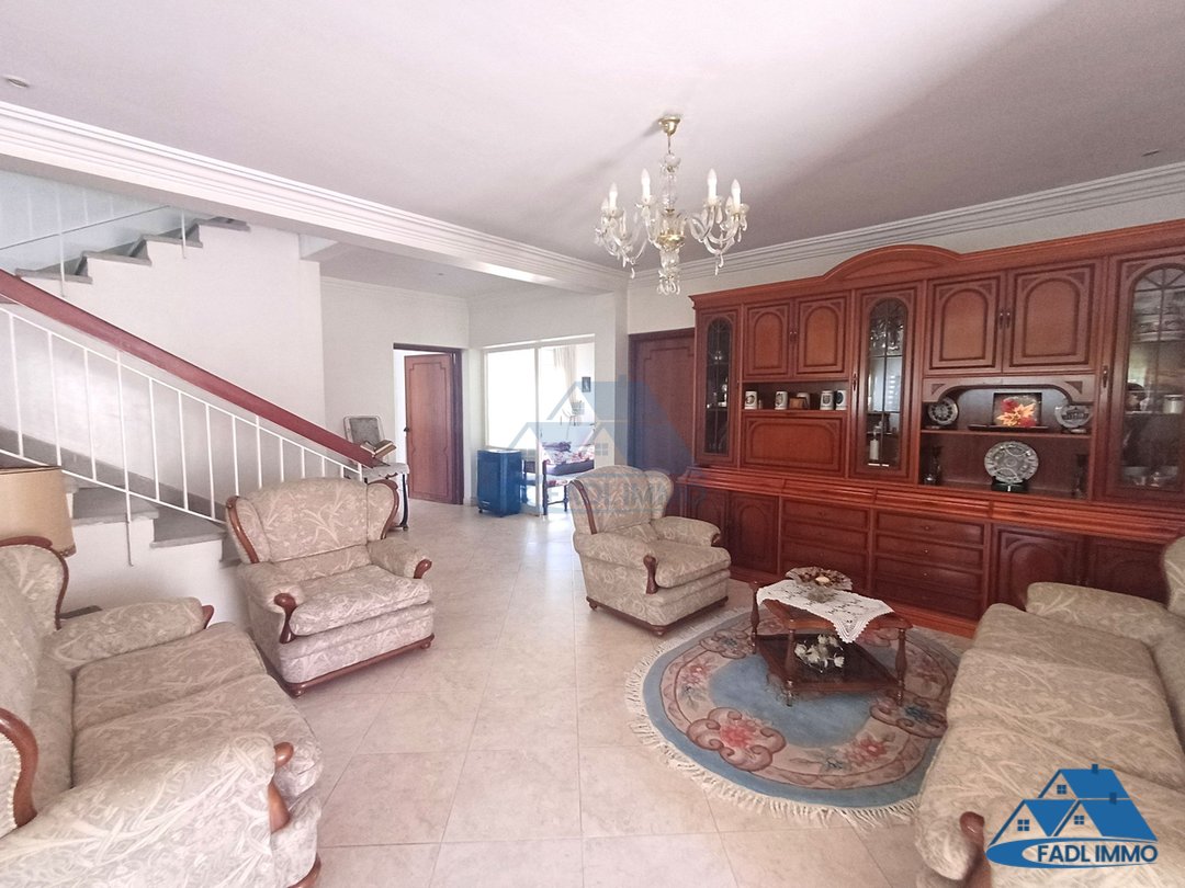 بيع فيلا فسيحة 963 م² في سوسة الرباط - Photo 1