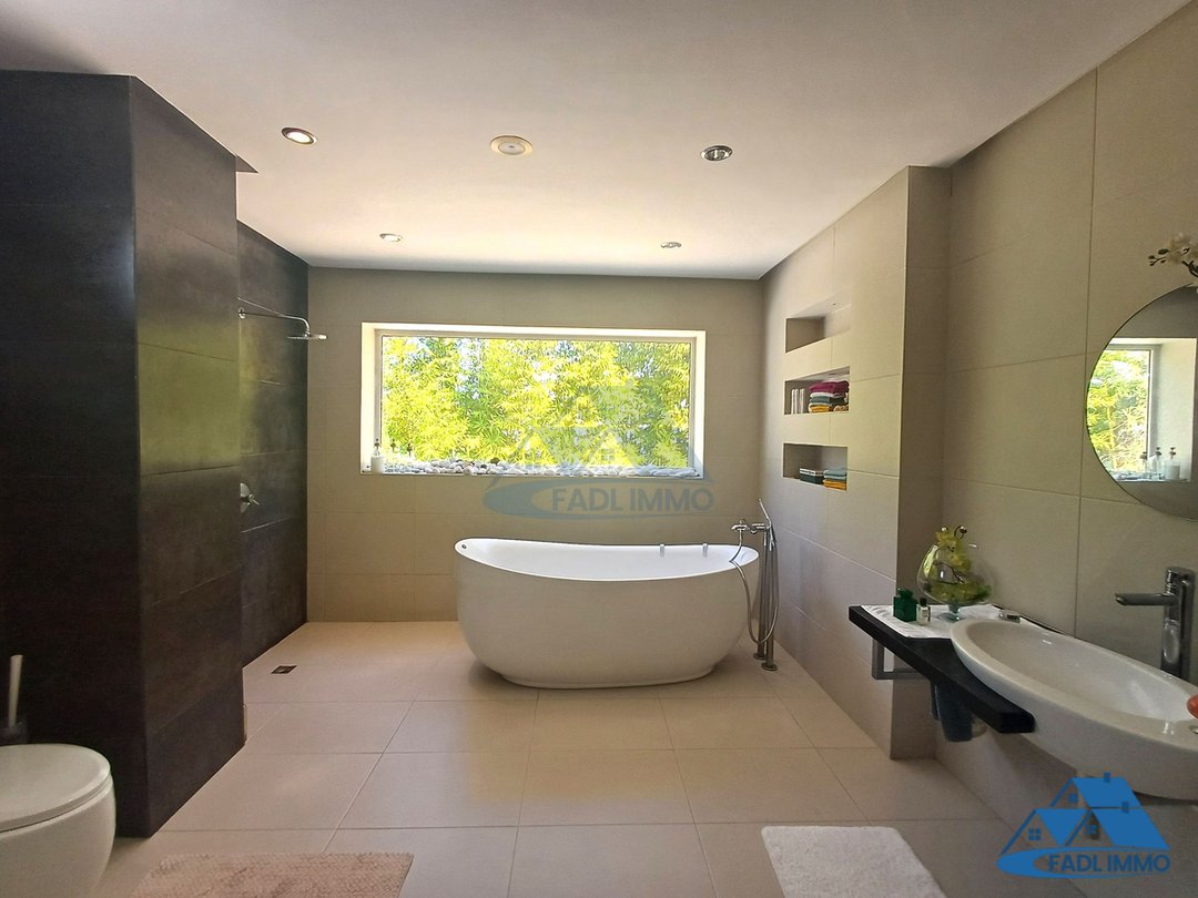 بيع فيلا أنيقة 850 م² في بساتين المنزه - Photo 17