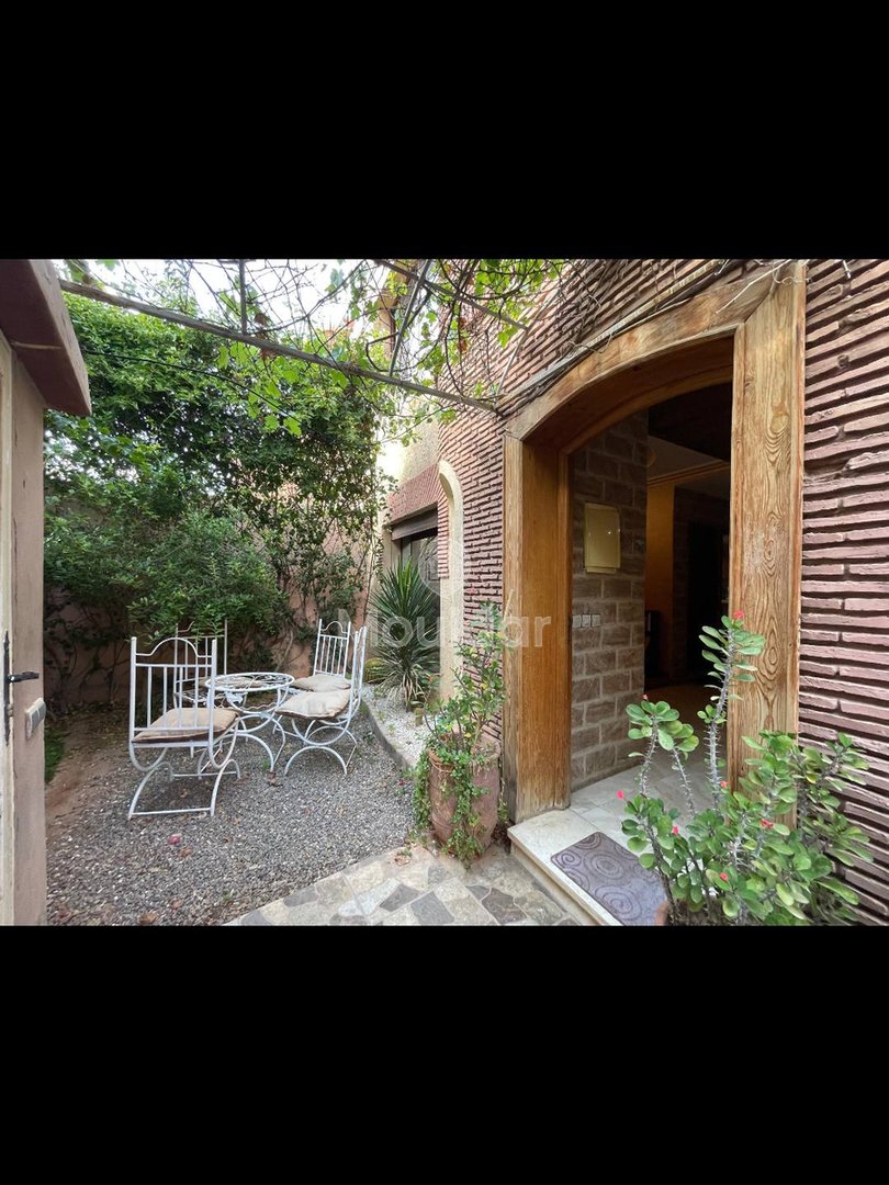 Marrakeş'te Satılık Çarpıcı Villa - 3 Yatak Odası - Photo 17