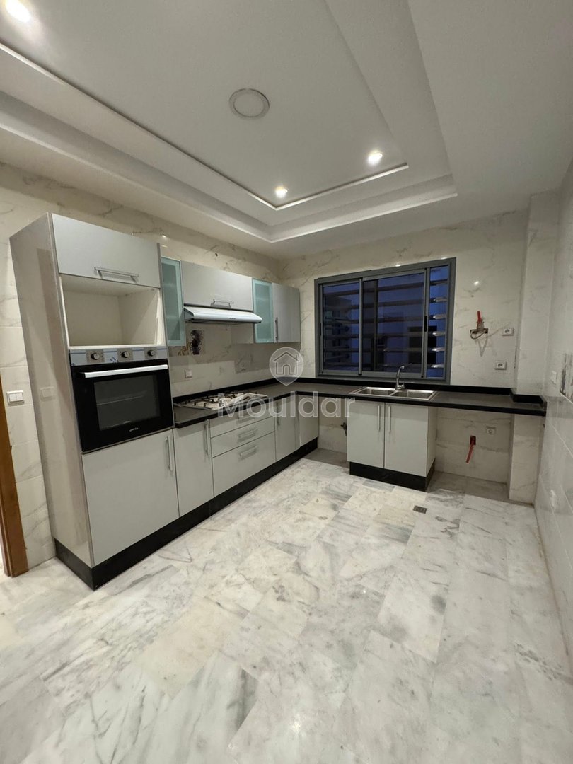 3-Bedroom Apartment for Sale in Fes - Spacious 128 m² - Photo 17