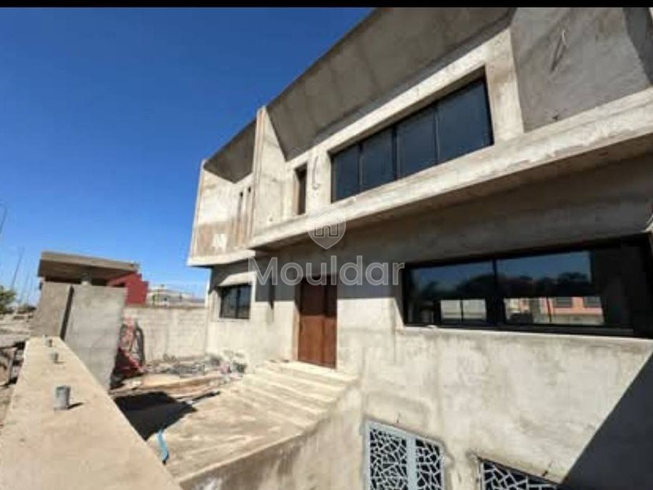 Vila Espaçosa à Venda em Marrakech - 8 Quartos, 389m² - Photo 1