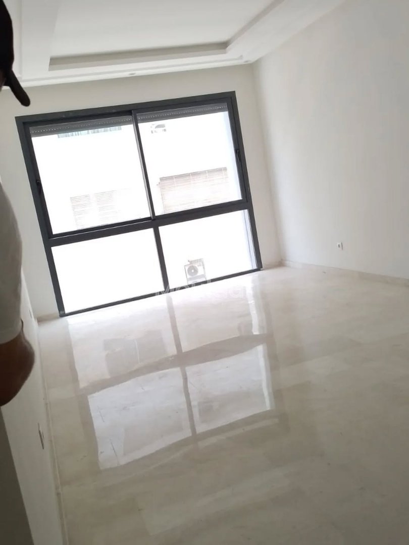 Casablanca'da Kiralık Daire – 95 m², 3 Şık Yatak Odası - Photo 1