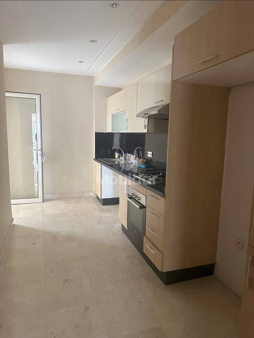 Appartement te huur: 3 slaapkamers in het hart van Casablanca - Photo 5