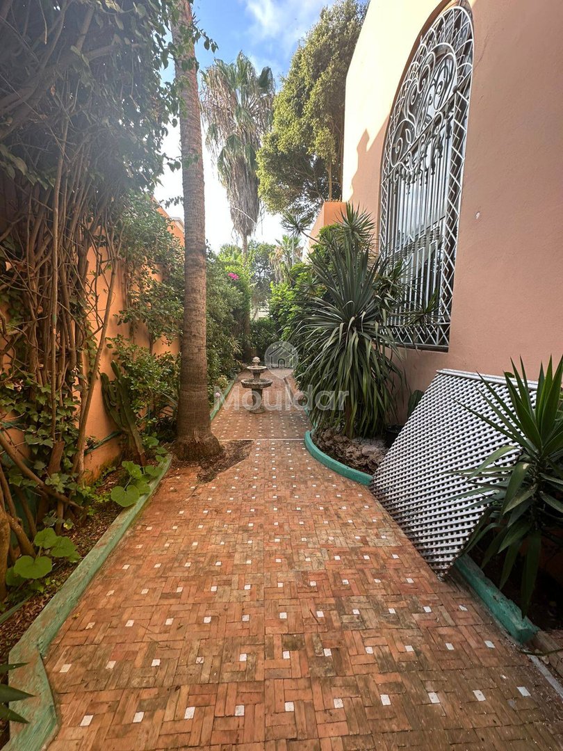 فيلا استثنائية في الدار البيضاء: فاخرة وواسعة وعصرية - Photo 8