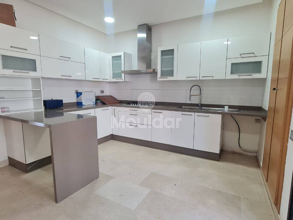 Bouskoura'da Kiralık Geniş Villa - Green Town - Photo 11