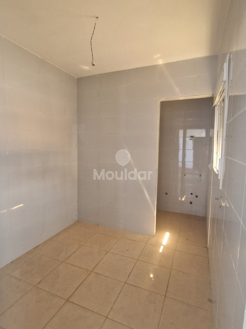 فرصة فريدة: قطعة أرض صناعية بمساحة 2400 متر مربع في القصر الكبير - Photo 9