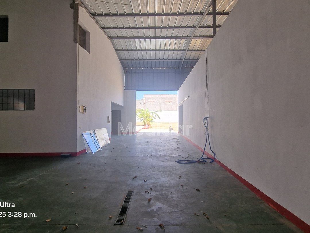 فرصة فريدة: قطعة أرض صناعية بمساحة 2400 متر مربع في القصر الكبير - Photo 2