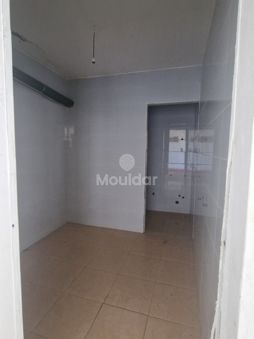 فرصة فريدة: قطعة أرض صناعية بمساحة 2400 متر مربع في القصر الكبير - Photo 14