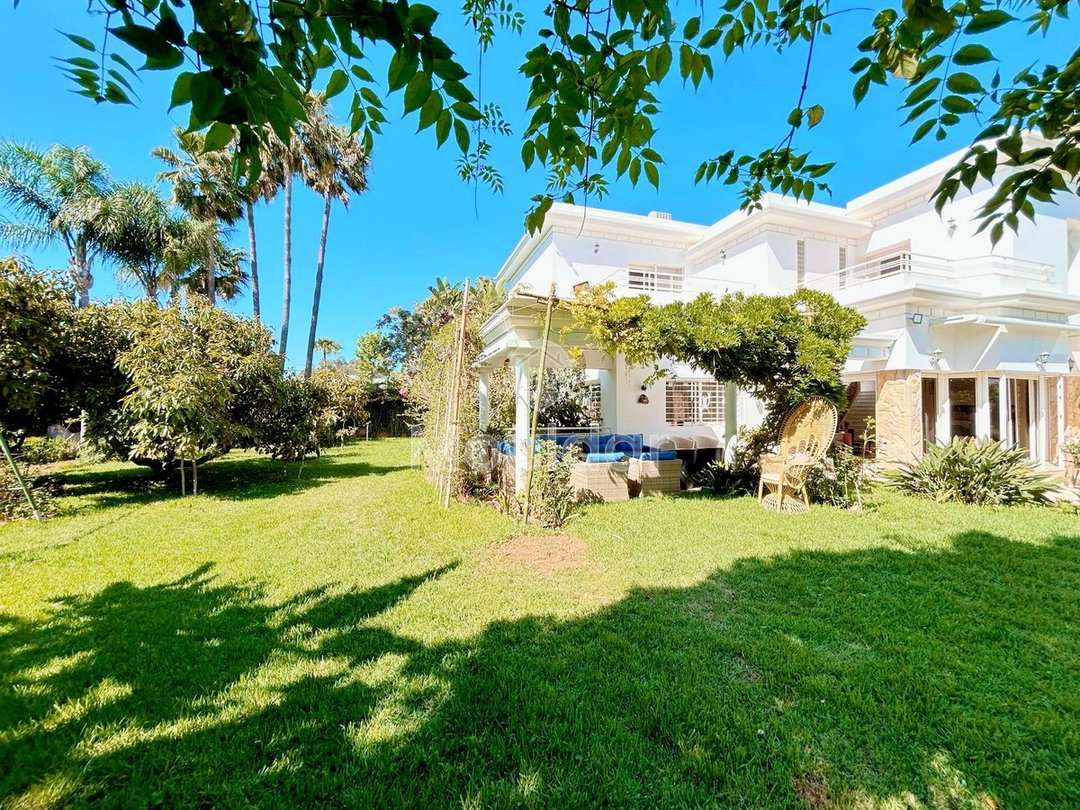 فيلا فاخرة للإيجار في الرباط - 2000 متر مربع من المساحة الأنيقة - Photo 1