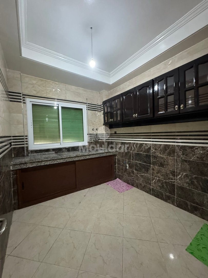 For Sale: Spacious 3-Bedroom Apartment in Fez, 90m² - Photo 13