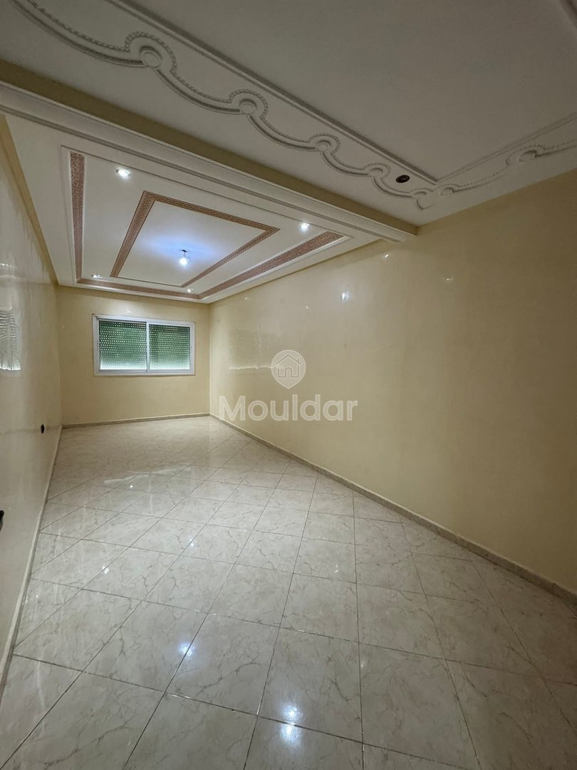 For Sale: Spacious 3-Bedroom Apartment in Fez, 90m² - Photo 1