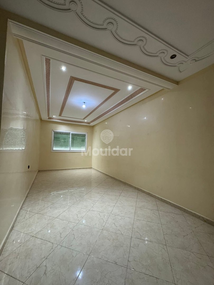 For Sale: Spacious 3-Bedroom Apartment in Fez, 90m² - Photo 3