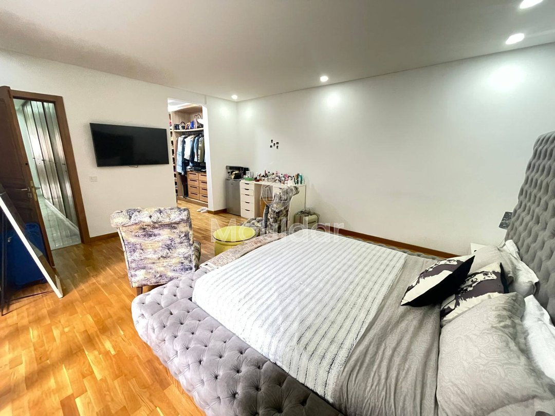 Spacious Apartment for Sale in Casablanca - Racine, 247m² - Photo 4