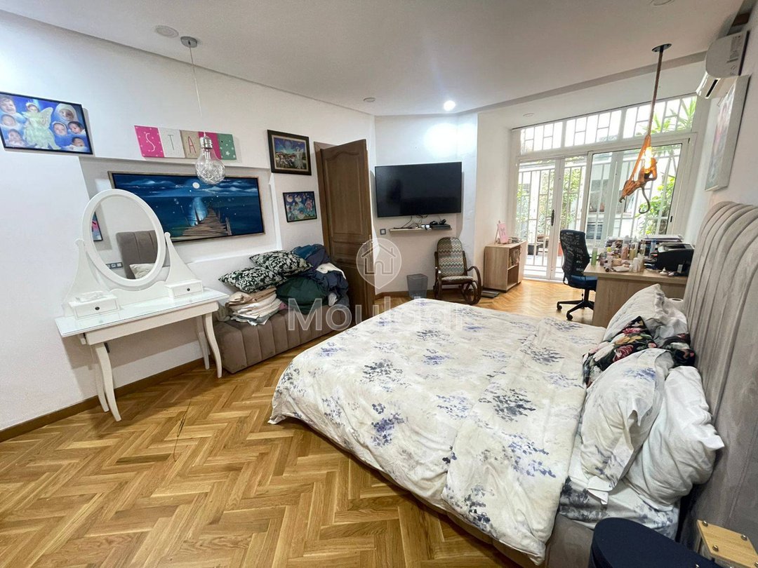 Spacious Apartment for Sale in Casablanca - Racine, 247m² - Photo 5